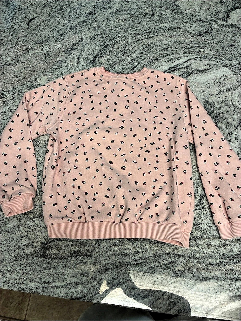 H&M Floral Crewneck Sweater in Pink Size Medium